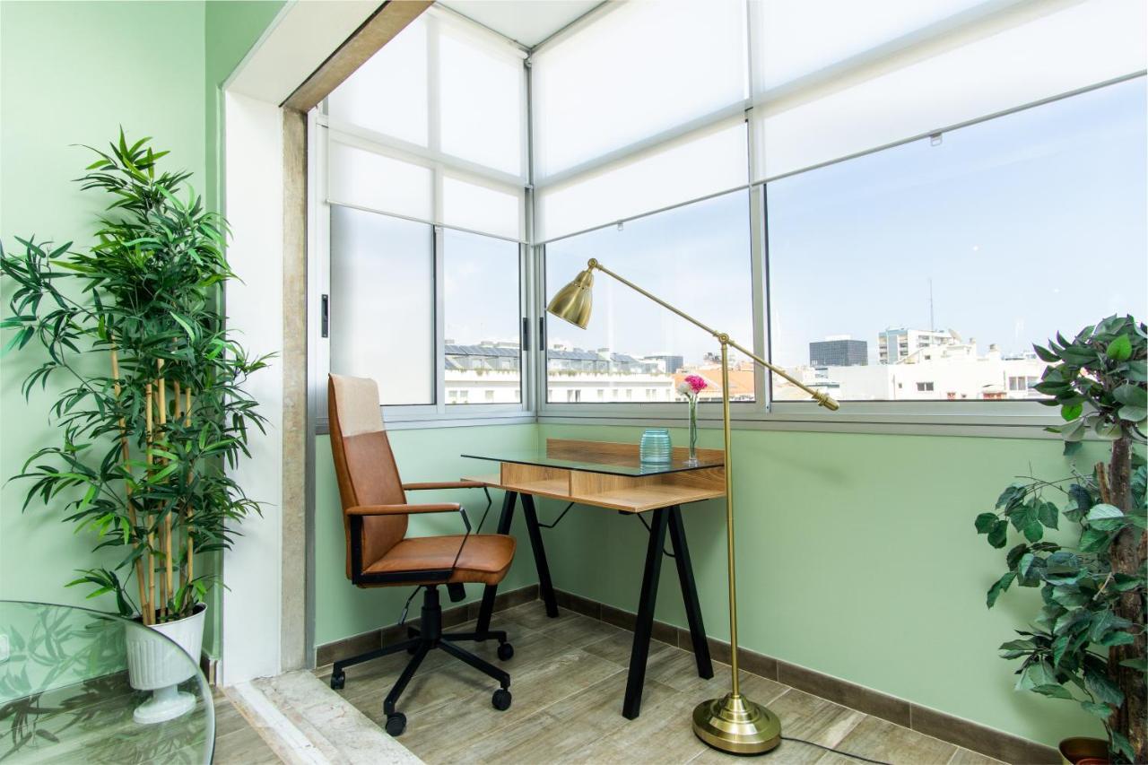 Gaze Out At The City In A Retro-Chic Getaway Lisboa Eksteriør bilde