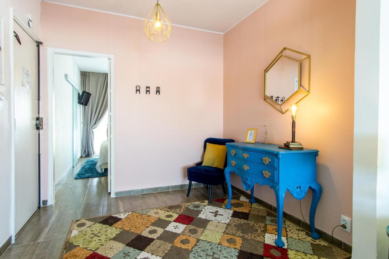 Gaze Out At The City In A Retro-Chic Getaway Lisboa Eksteriør bilde